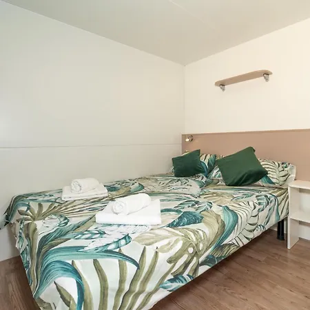 Stacaravan In With Wifi Campsite 3*